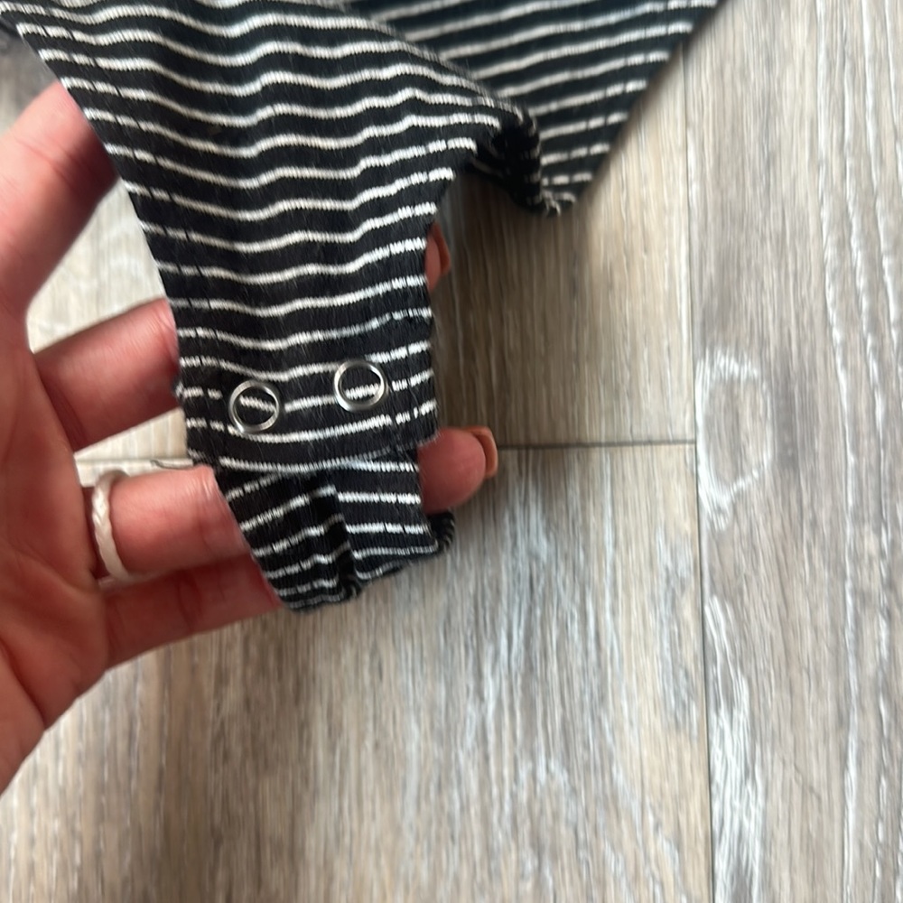 Express Bodysuit - Picture 4 of 5